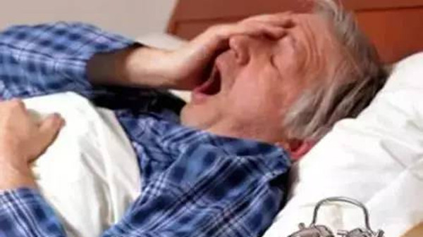 成都金牛区养老院告诉您老年人长期失眠的危害图片1