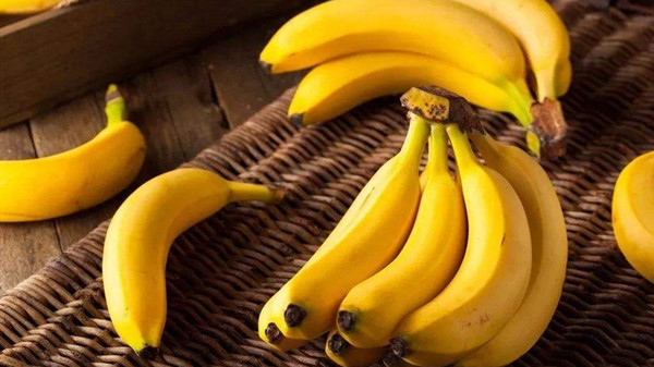 成都养老院一暄康养提醒9种水果可以肝脏护理（1）-香蕉2