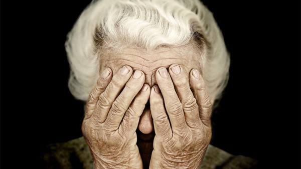 成都高端养老院一暄康养教您中老年人眼部护理 (2)