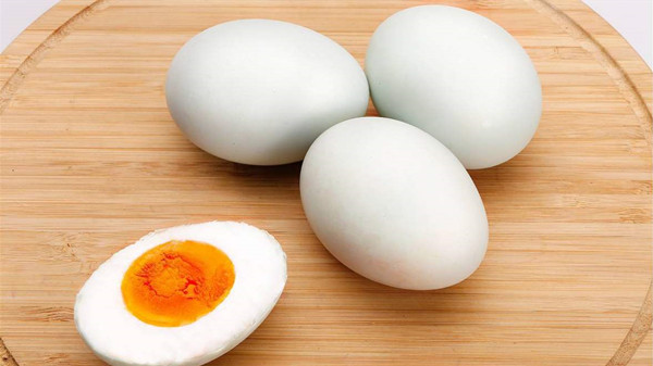 成都养老院一暄康养提醒高血脂不能吃的食物（一）-鸭蛋
