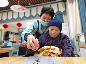 成都好的养老院一暄康养日常服务